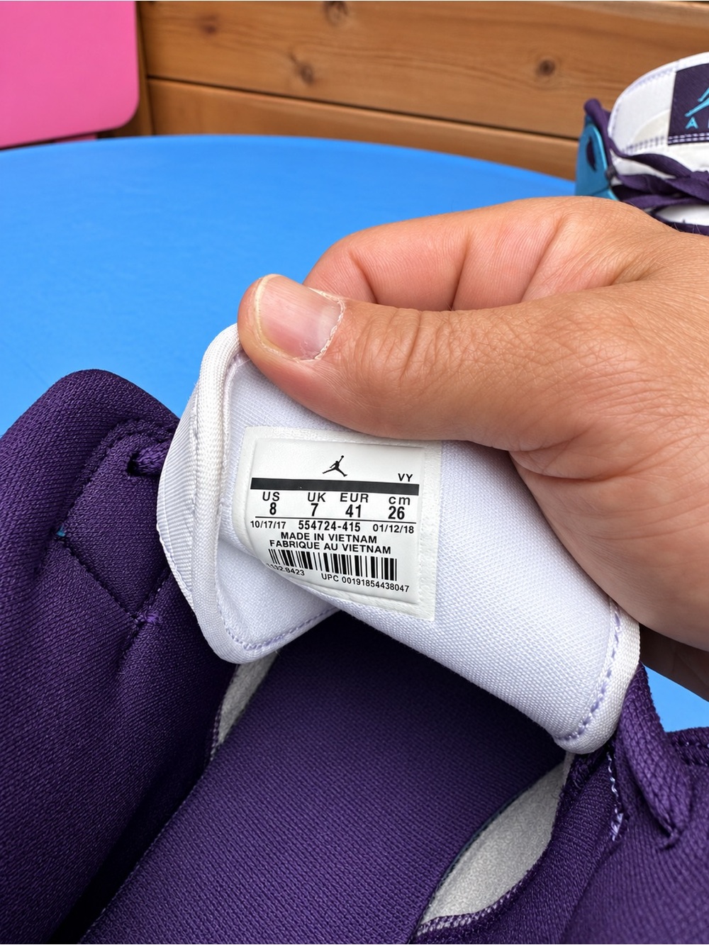 Jordan 1 HORNETS - Picture 5 of 5